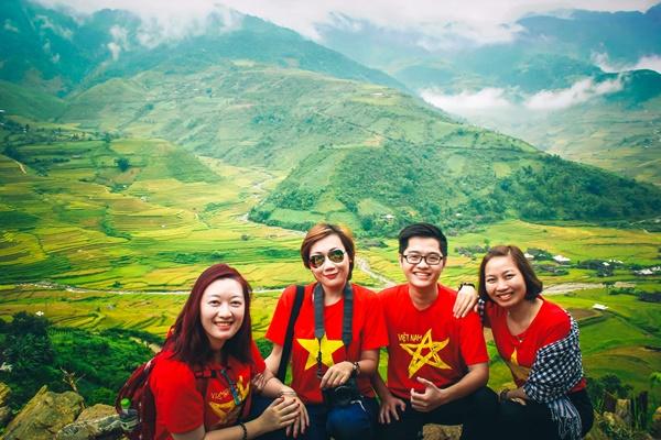 Trên đình đèo Khau Phạ