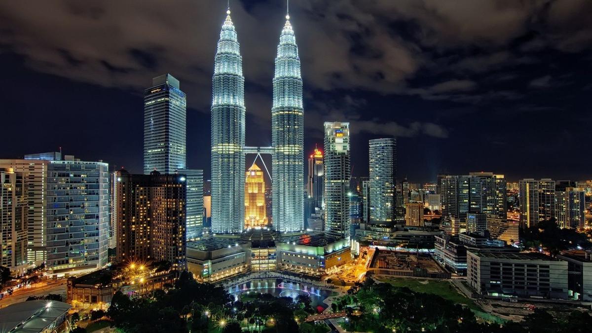 thap-doi-petronas-malaysia-pystravel