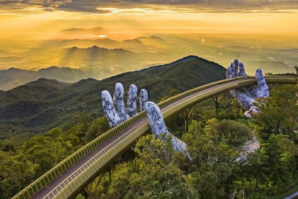 Cầu Vàng Bà Nà Hills