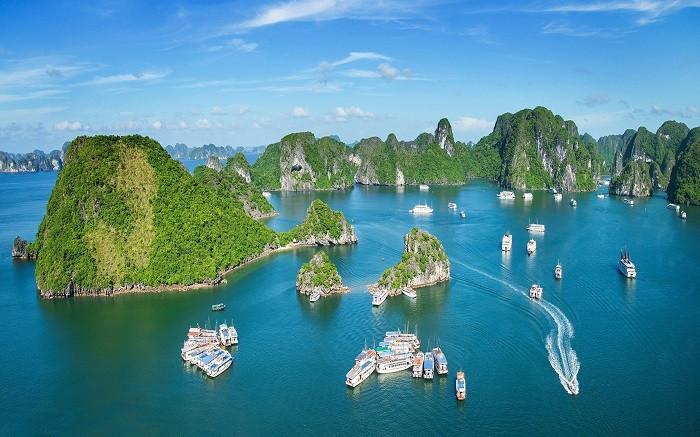 vịnh hạ long nhìn từ trên cao
