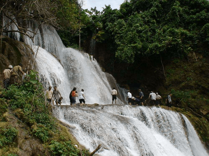 Thác Mơ (Mù Cang Chải)