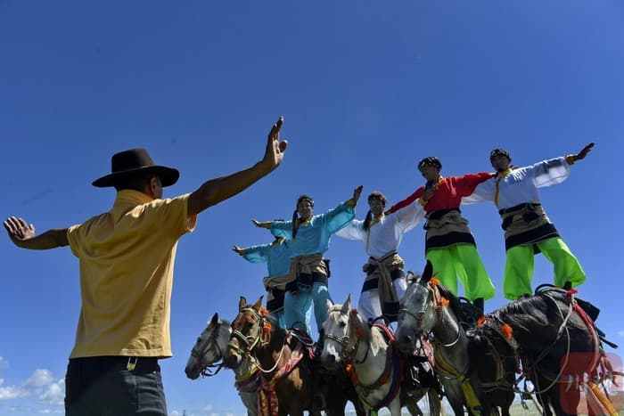 Lễ hội Naadam tại Tân Cương