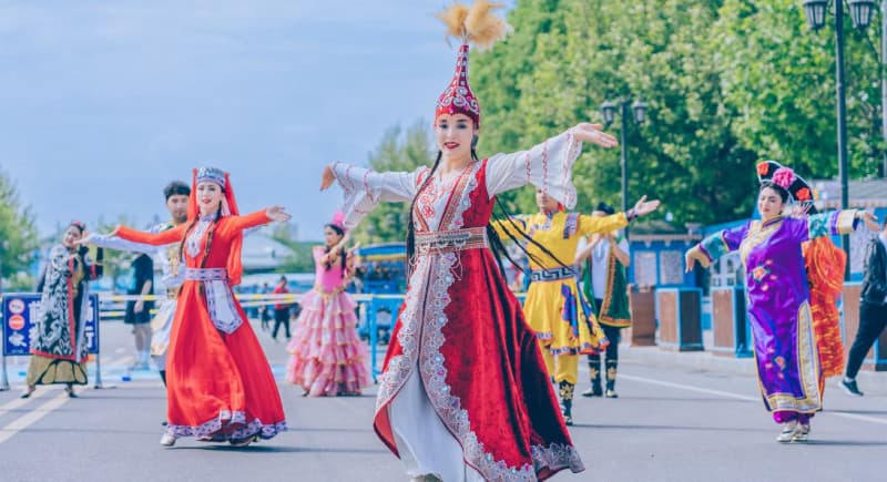 Trải nghiệm văn hóa Tân Cương