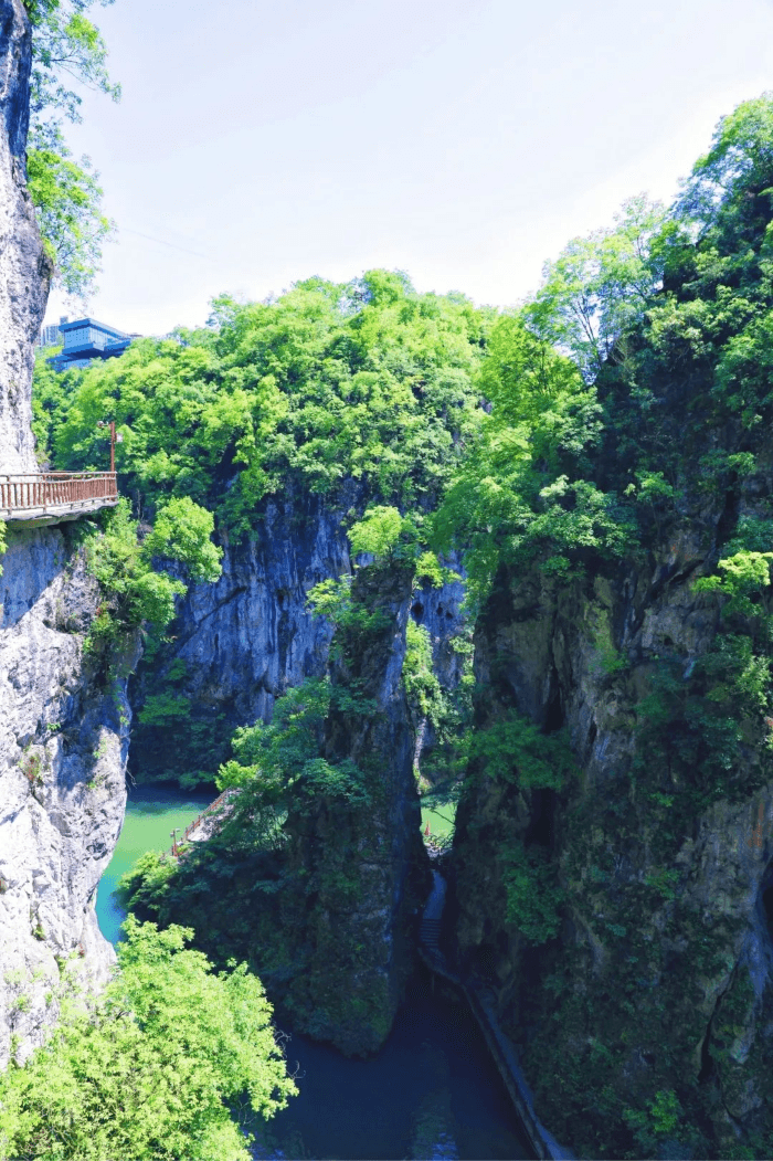 tảng đá thần