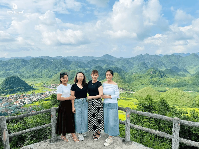 núi đôi quản bạ