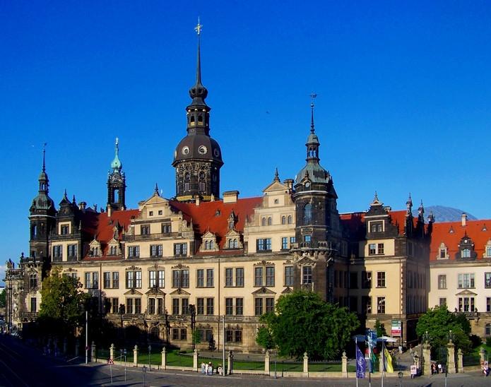 Lâu đài Dresden, Tour Đức 2/9