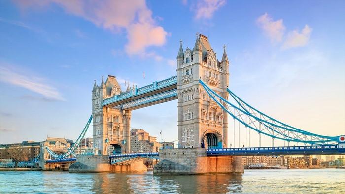 Tower Bridge, du lịch London Anh, tour du lịch Châu Âu dịp Tết Nguyên đán