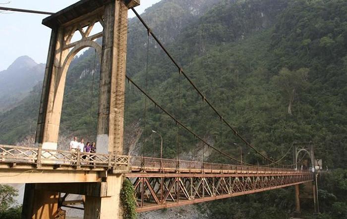 cầu hang tôm -điện biên