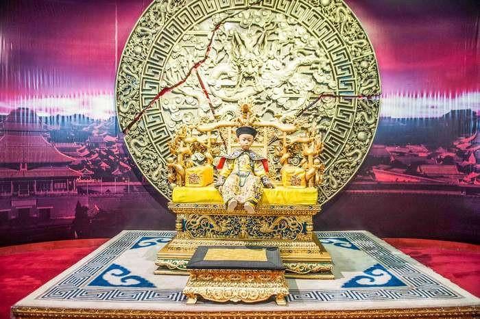 Ngai vàng Hoàng đế Phổ Nghi
