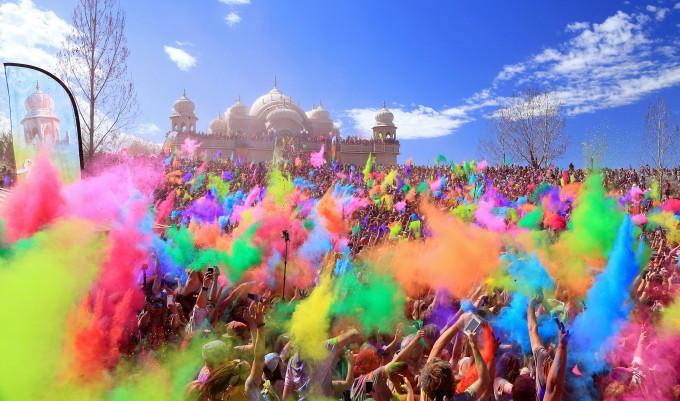 Holi (Lễ hội sắc màu)