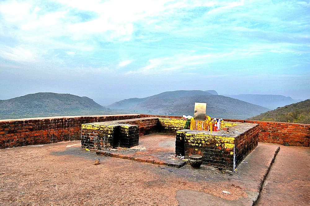 du lịch hành hương rajgir