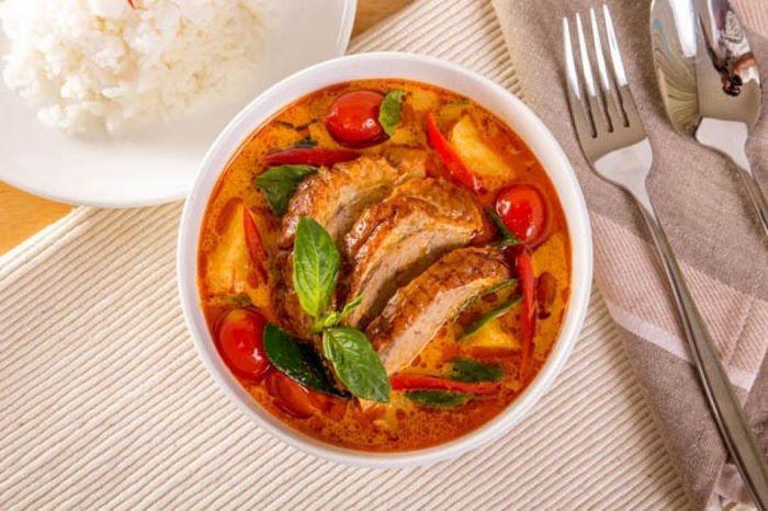 Kaeng Phed cà ri đỏ Thái Lan