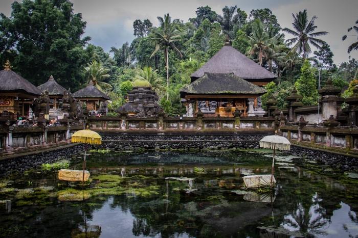 Đền Tirta Empul ở bali