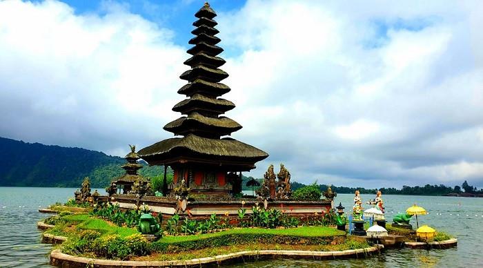 đền ulun danu batur