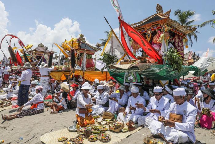 ngày im lặng của indonesia