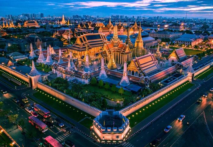 cung điện hoàng gia 