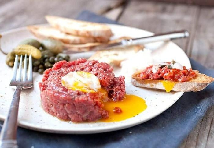 Steak Tartare là món ăn nổi tiếng nhất của Pháp