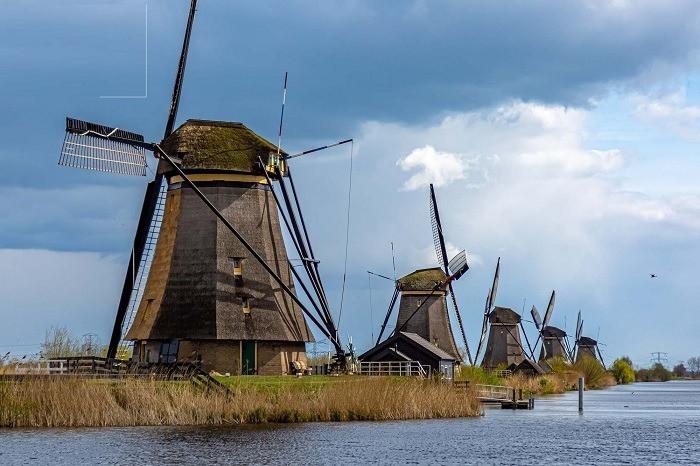 Cối xay gió tại Kinderdijk Hà Lan