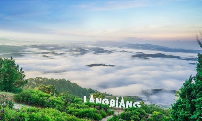 Săn mây ở đỉnh Langbiang Đà Lạt 