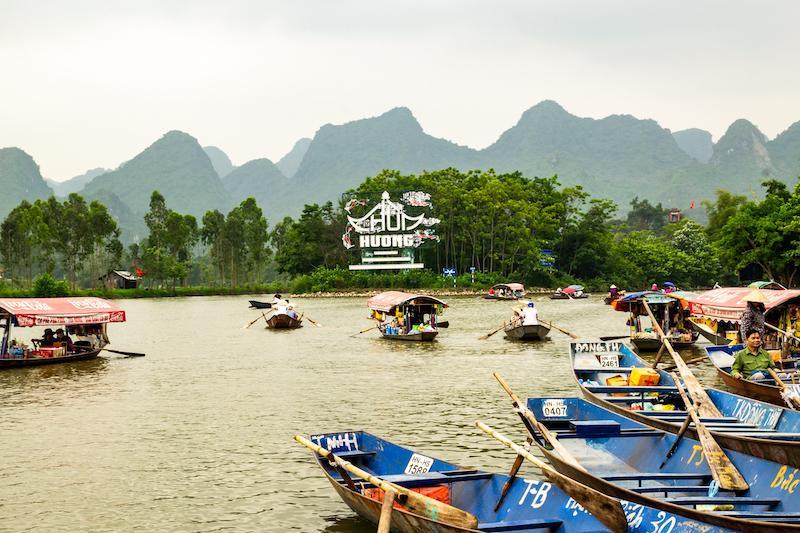 bến đục chùa hương