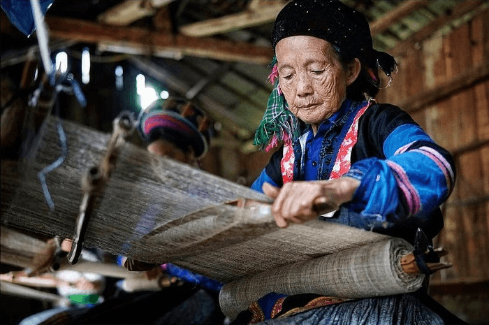 làng dệt lanh lùng tám