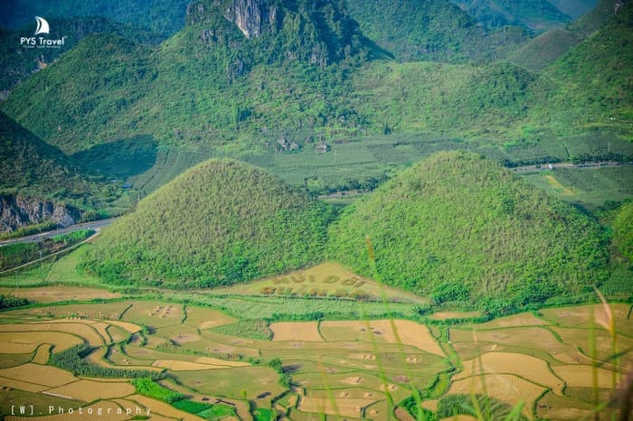 Núi đôi Quản Bạ 