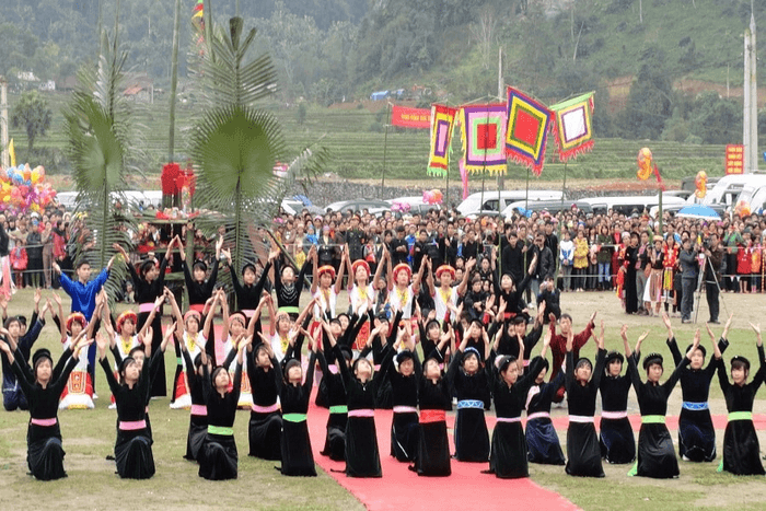 lễ hội lồng tồng