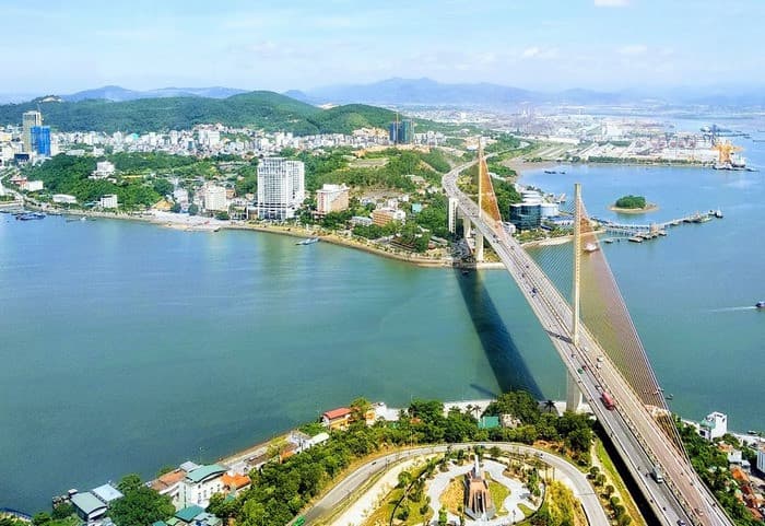 Thành phố Hạ Long 