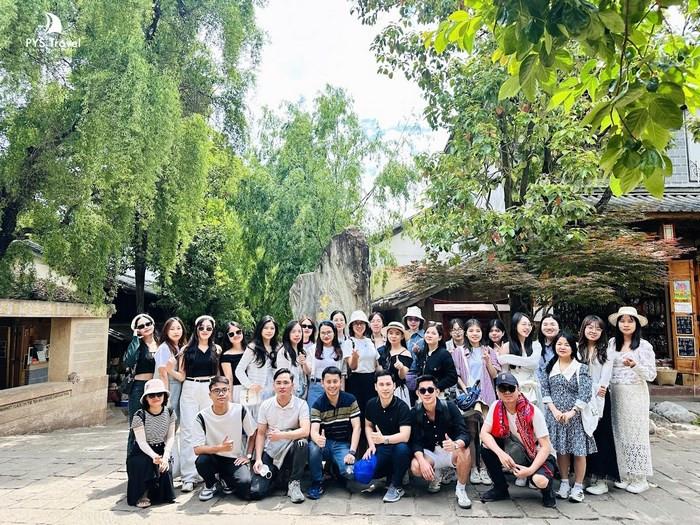 Tour Đại lý lệ giang, tour shangrila 30/4