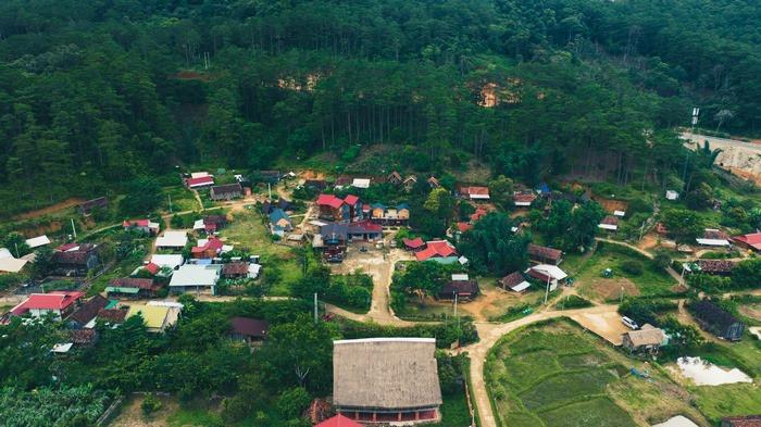 Tham quan làng du lịch Kon Pring 