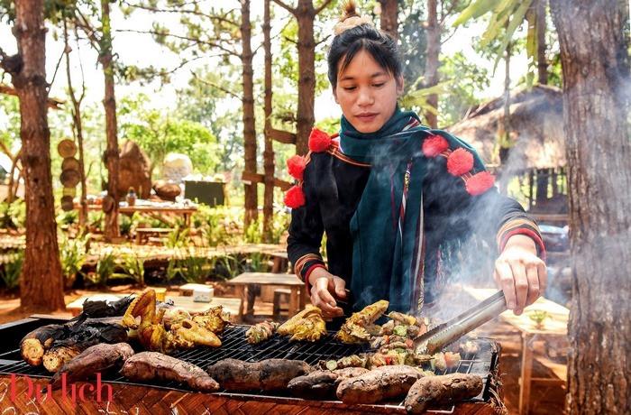 Du lịch chợ phiên Măng Đen