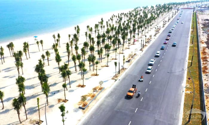 du lịch biển bãi cháy hạ long tháng 8