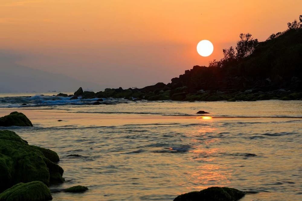 Hoàng hôn trên bán đảo Sơn Trà