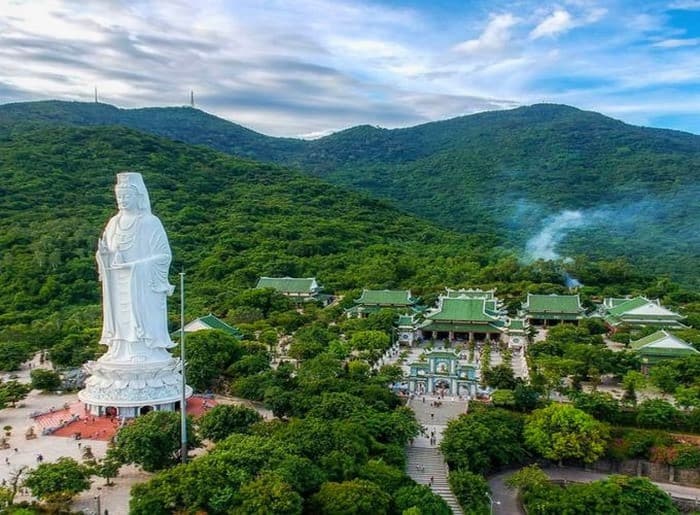 Toàn cảnh chùa Linh Ứng Sơn Trà