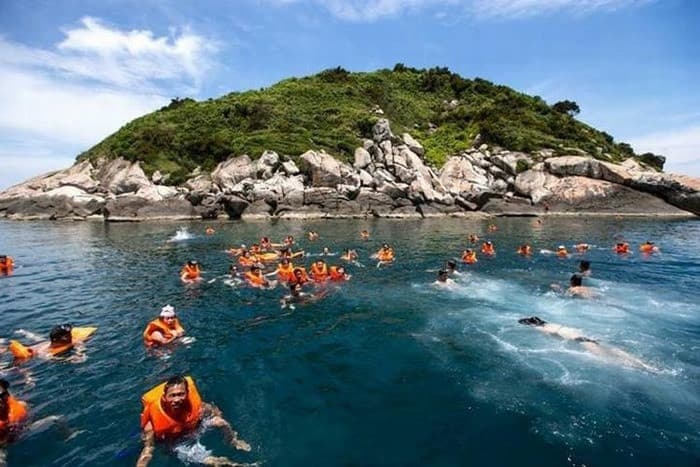 Trải nghiệm hoạt động trên biển tại Sơn Trà