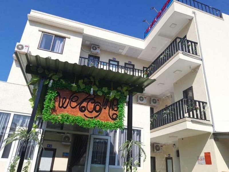 Nhà nghỉ DHT Hang Câu 