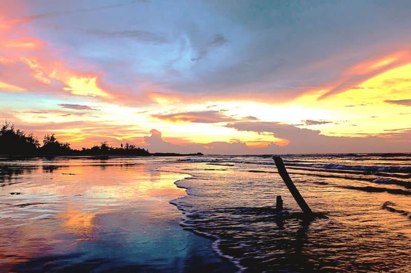 Bình minh trên biển Hồ Tràm
