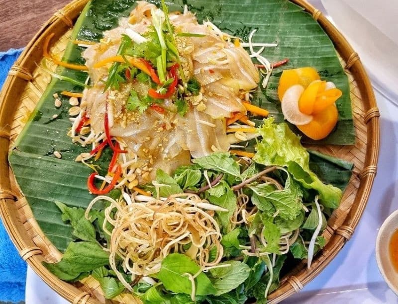 Gỏi cá mai Hồ Tràm