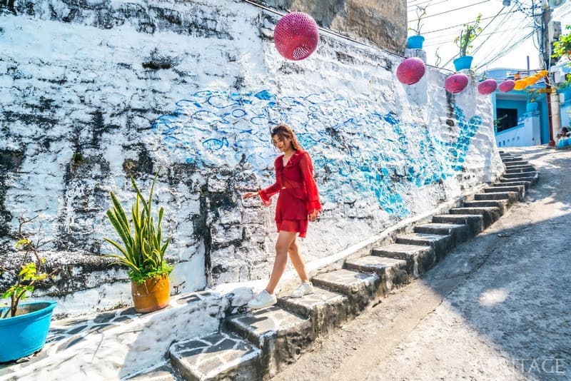 Bức bích họa tại Nhơn Lý