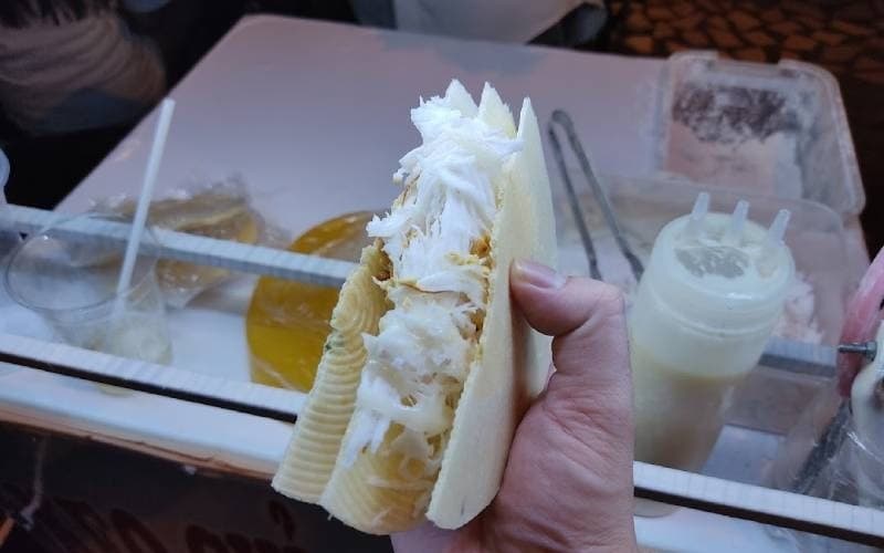 Kẹo chỉ chợ đêm Phú Quốc