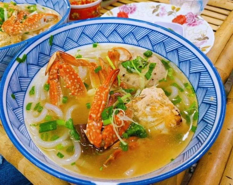 bánh canh ghẹ nam du
