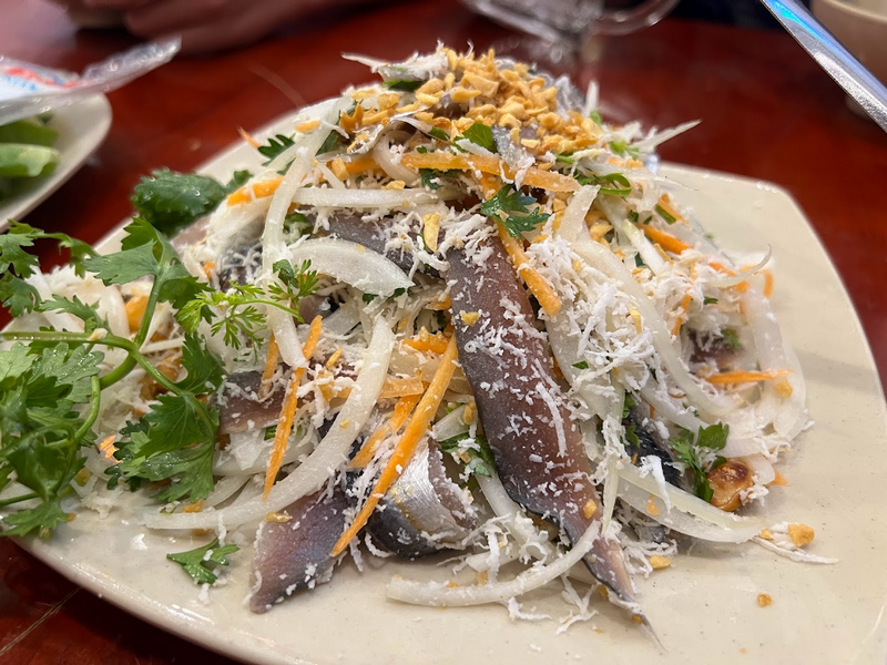 gỏi cá trích nam du