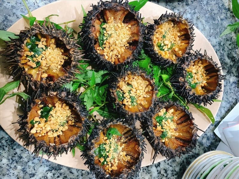 Thưởng thức hải sản bãi sao phú quốc