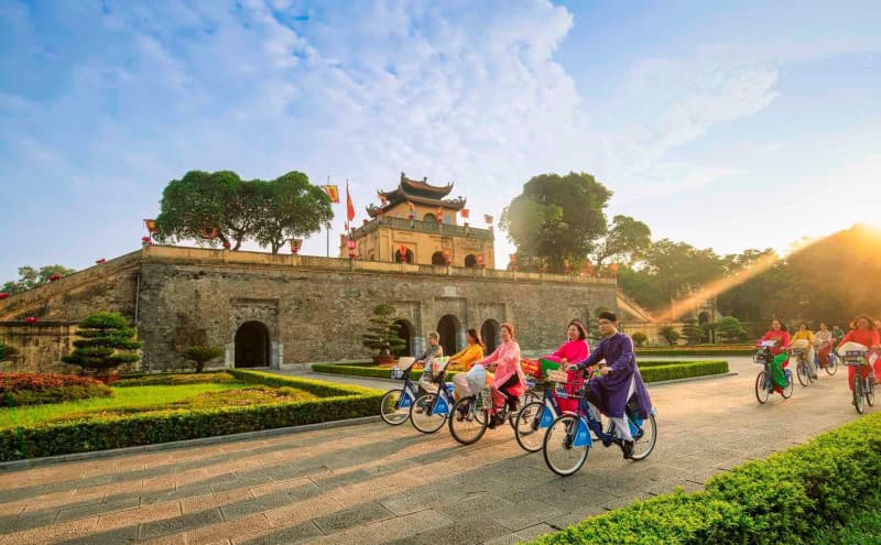 Hà Nội thu hút lượng lớn khách du lịch
