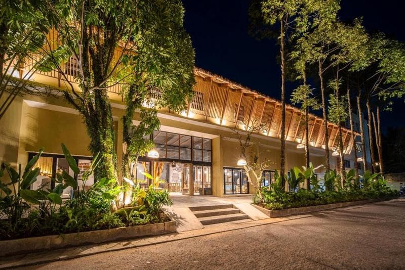 9 Station Hostel