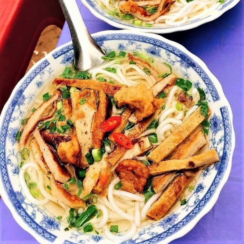 Đặc sản bánh canh chả cá tour Phan Thiết 1 ngày