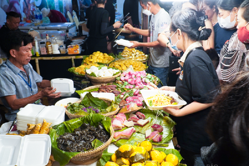 khu ẩm thực trong chợ phan rang