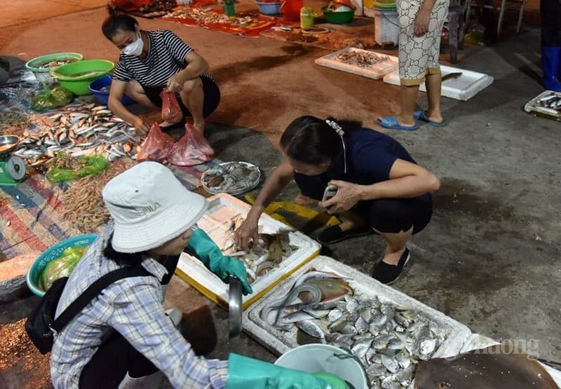 Chợ Quan Lạn 