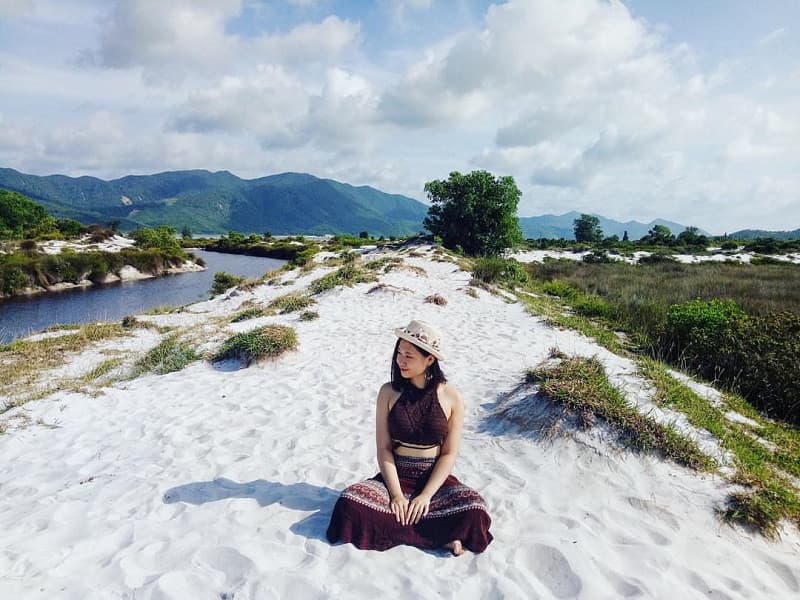 dòng sông cát trắng