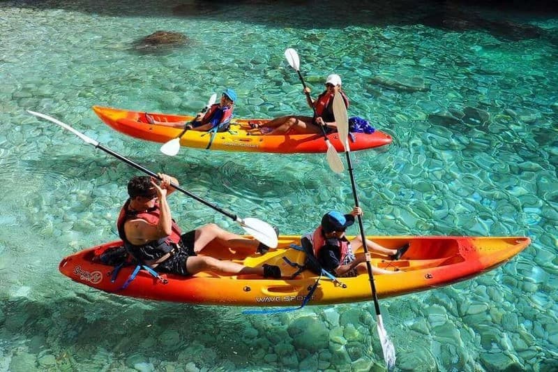 Chèo thuyền kayak trên biển